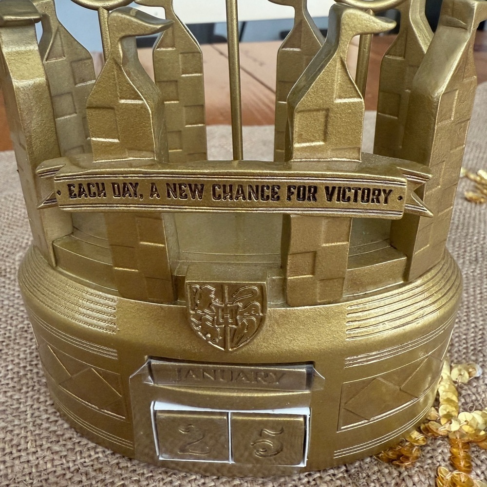 Harry Potter™ Quidditch™ Pitch Perpetual Calendar for Office/Home. NEW - Picture 8 of 13